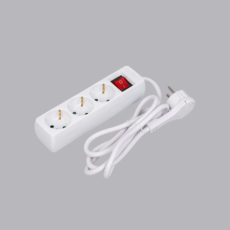 LOB-03KL نوار برق سه طرفه مستطیلی شکل آلمانی با حلقه کشش و سوئیچ چند سوکت